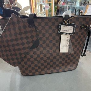 Tote Black and Brown Pocket Book